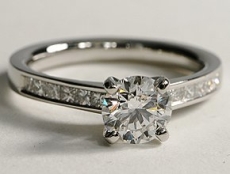 Solitaire ring with princess diamond paving – BP02