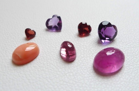 flashy coloured opals and garnets