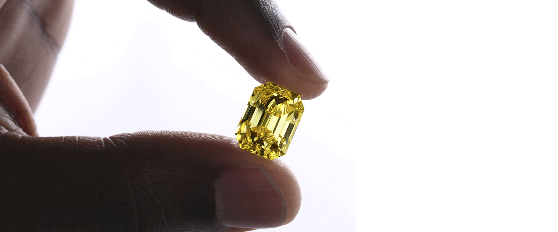 diamant de couleur jaune