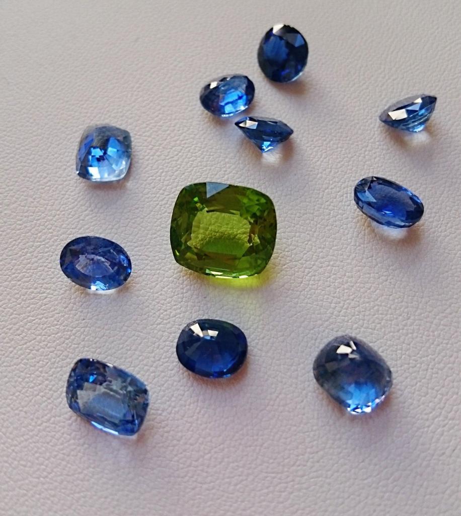 gemstones : sapphires and fine stone, peridot